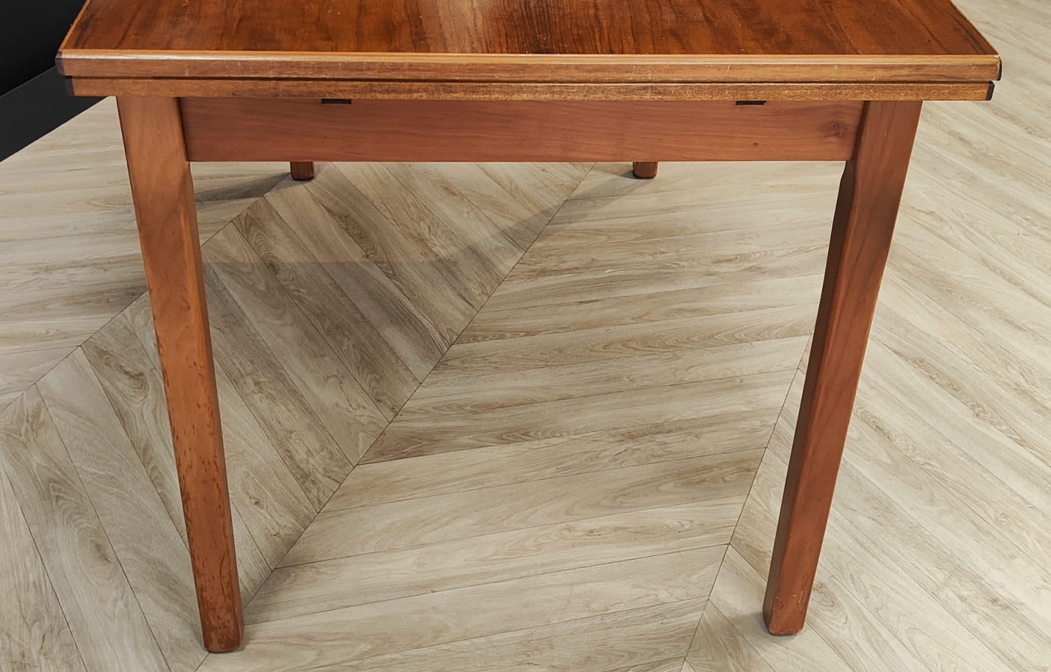 Mid century extendable dining table | vintage