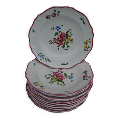 12 assiettes creuses Vieux Saint Amand 1713