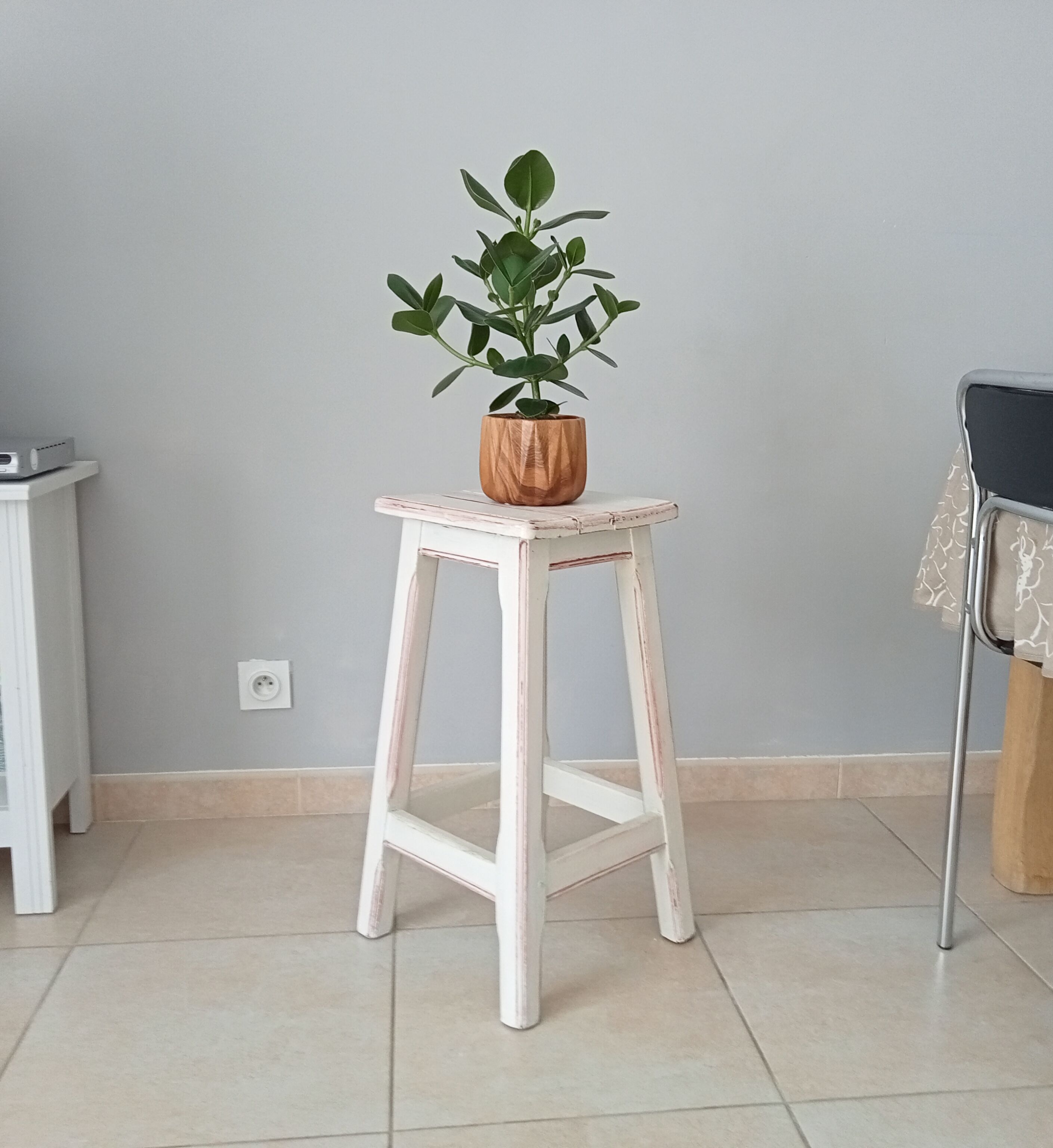 Vintage shabby stool 70s