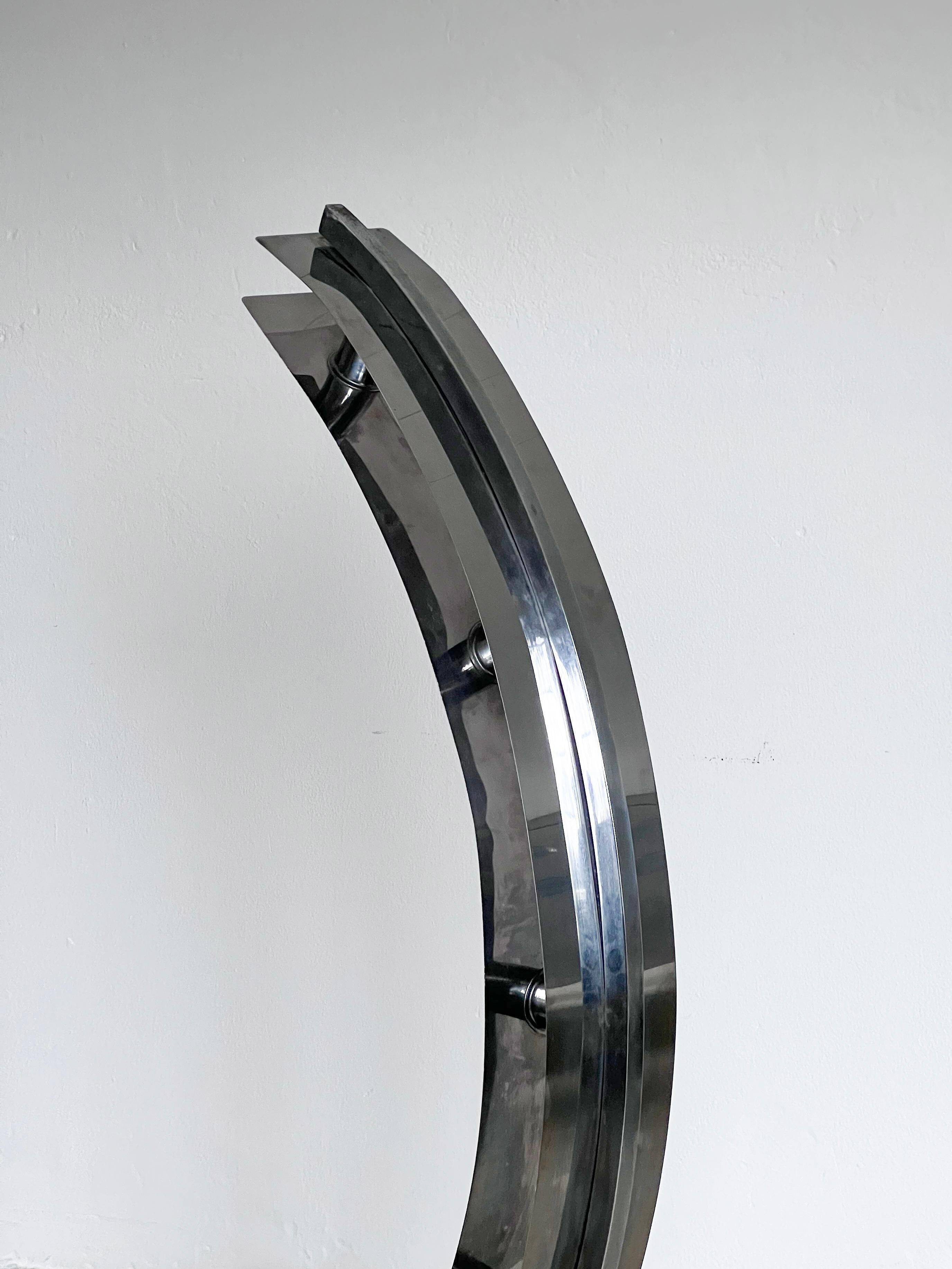 Sculptural space age floor lamp in marble and chrome metal, italian design