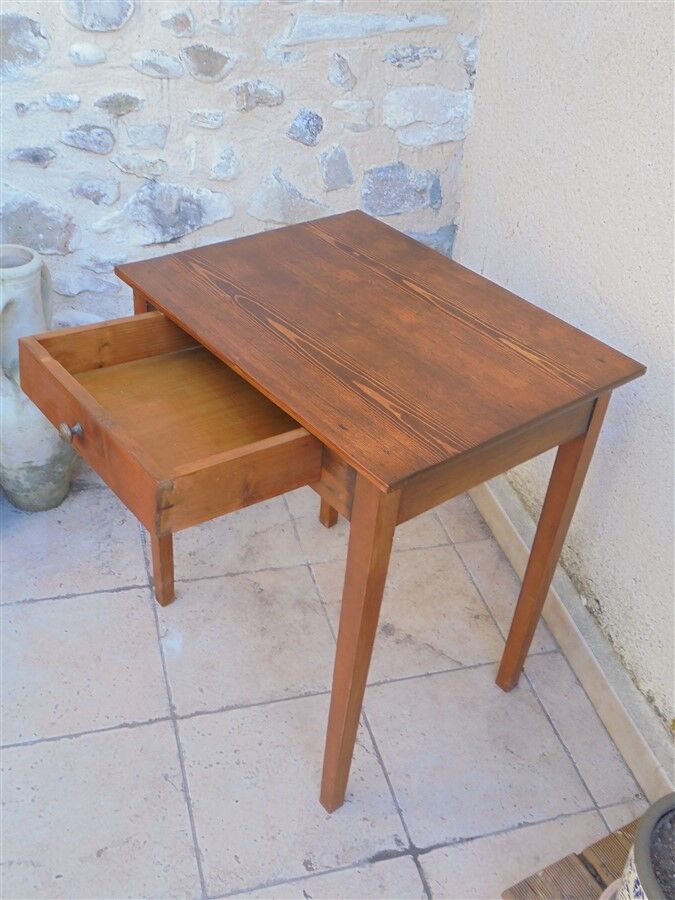 Pine table