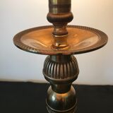 Lampe en bronze doré, abat-jour façon liège