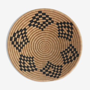 African mural basket