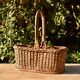 Panier porte-bouteilles en osier vintage