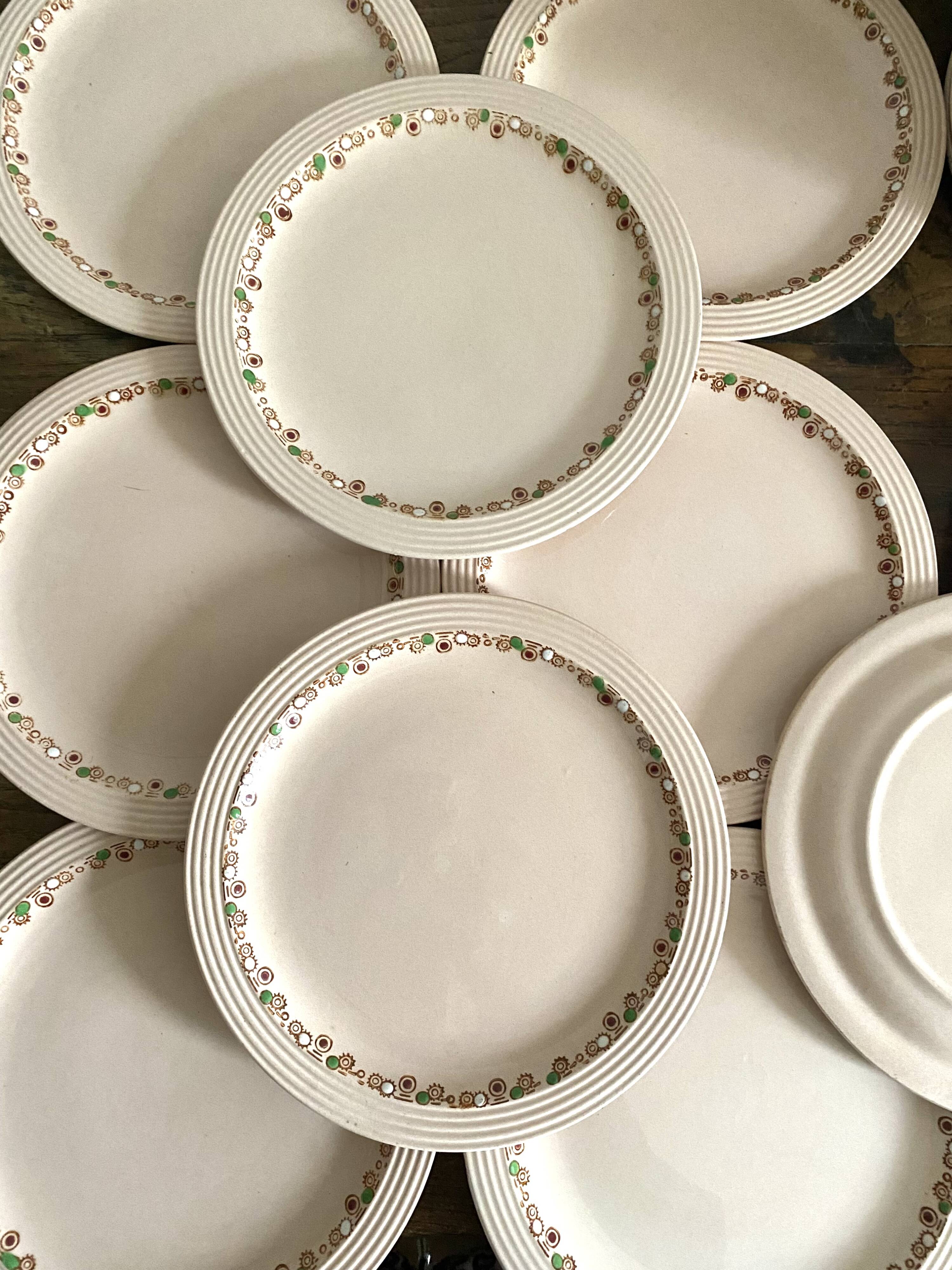 Longwy Betty model dinner plates