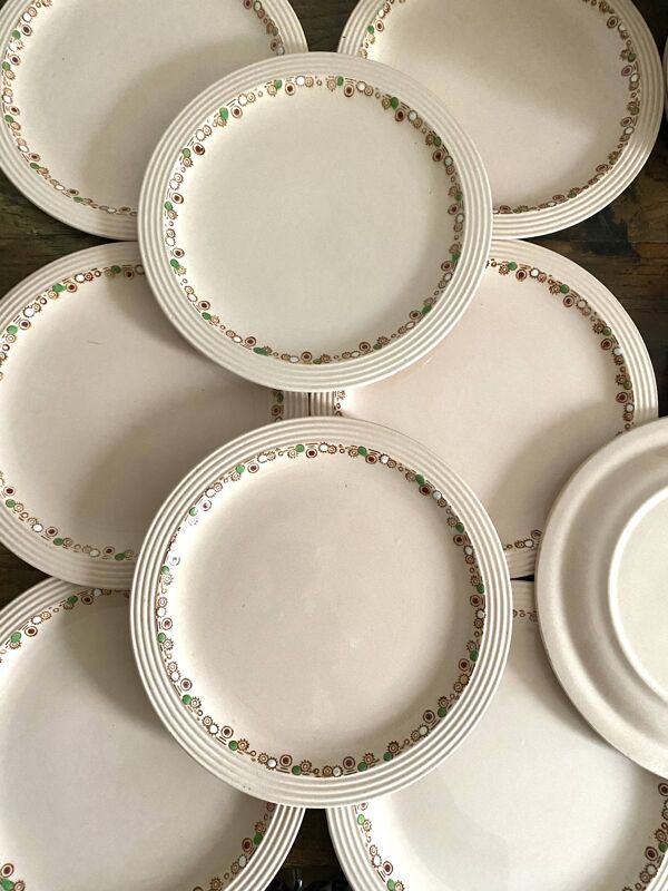 Assiettes plates Longwy modèle Betty