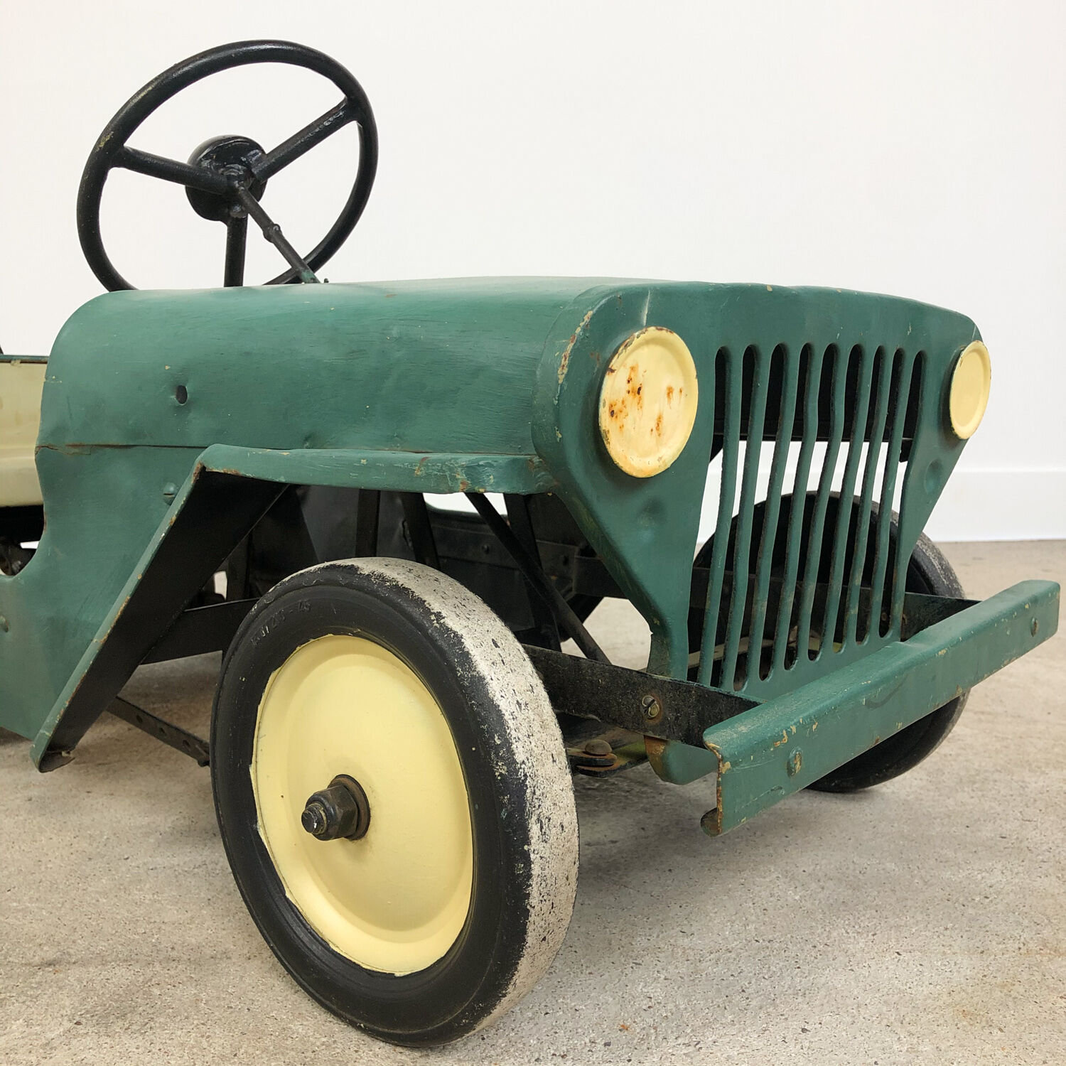 Vintage Willys Jeep pedal car by Tri-Ang
