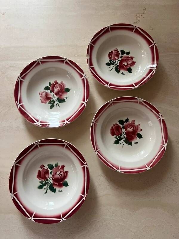 Set of four deep plates Digoin Sarreguemines, model Cibon.