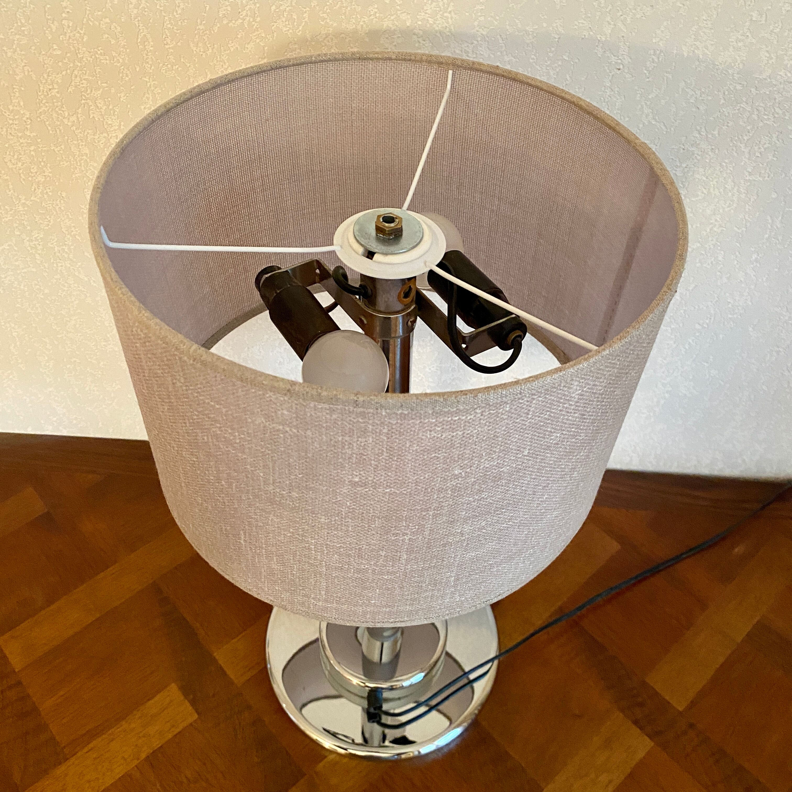 Paire de lampes  en métal chromé 1970