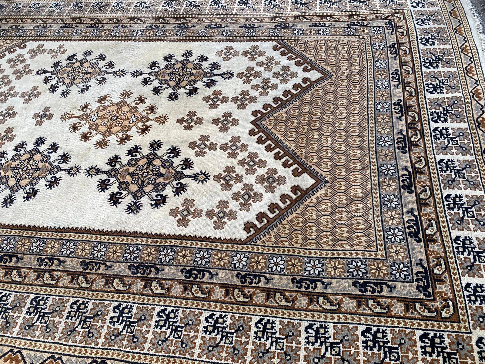 Large Persian rug beige brown wool knotted handmade 250x350cm