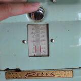 Household scale in water green metal Perca 50s