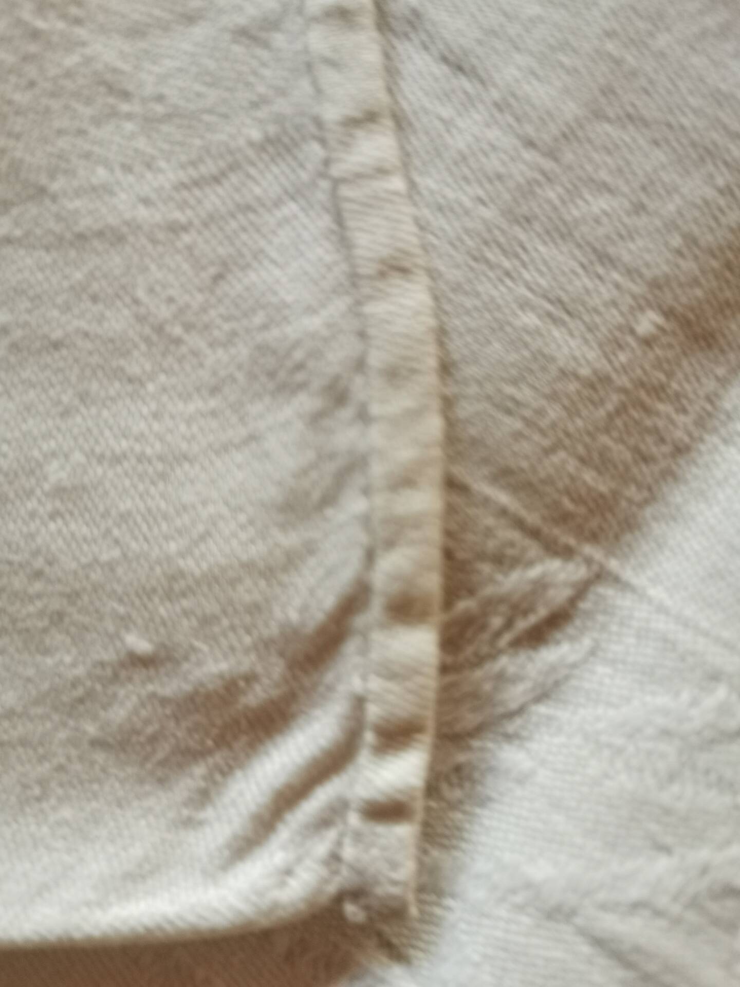 12 damask linen table napkins with an antique silk monogram from the 19th century.