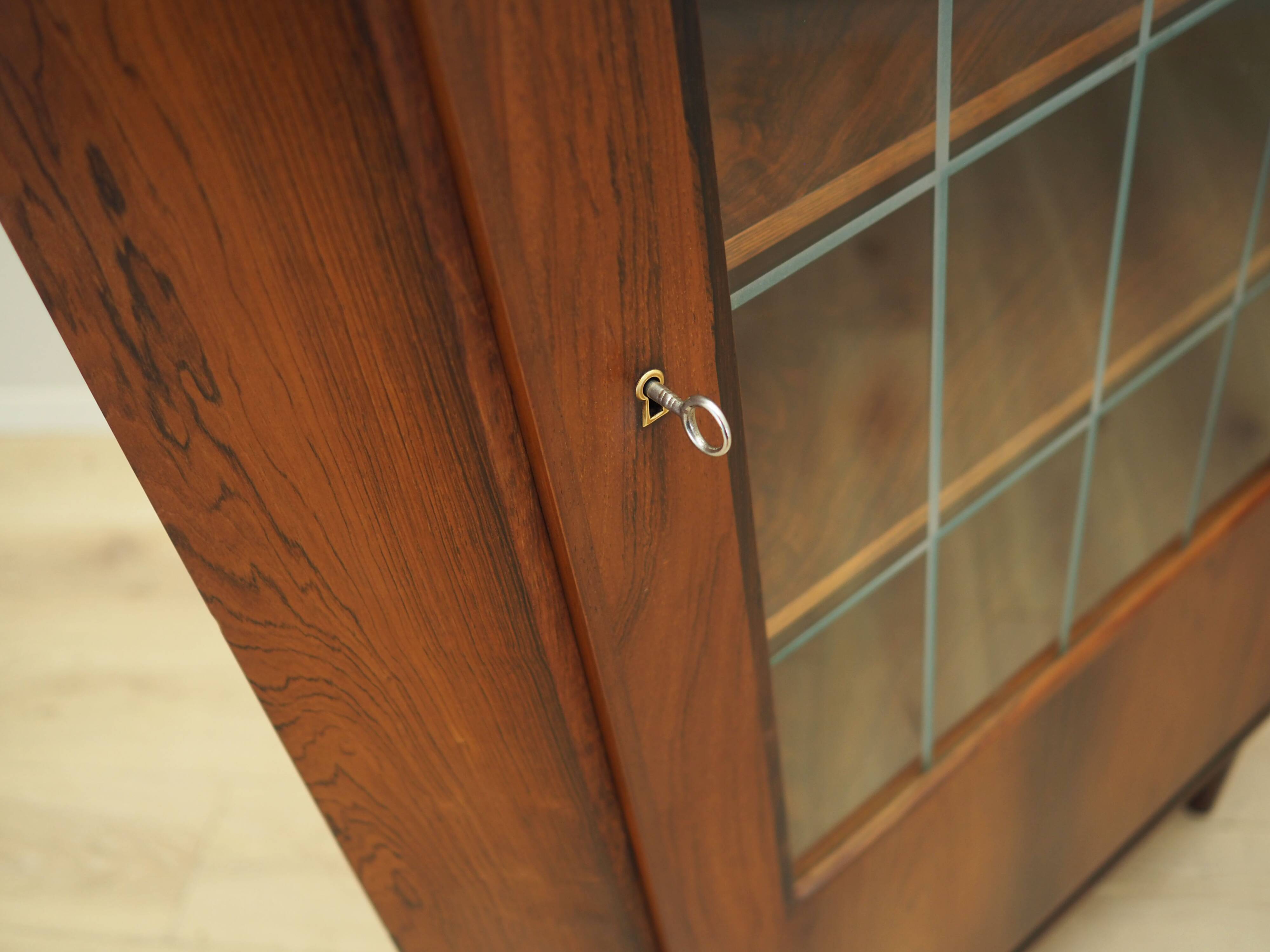 Rosewood showcase, Danish design, 1970s, production: Denmark