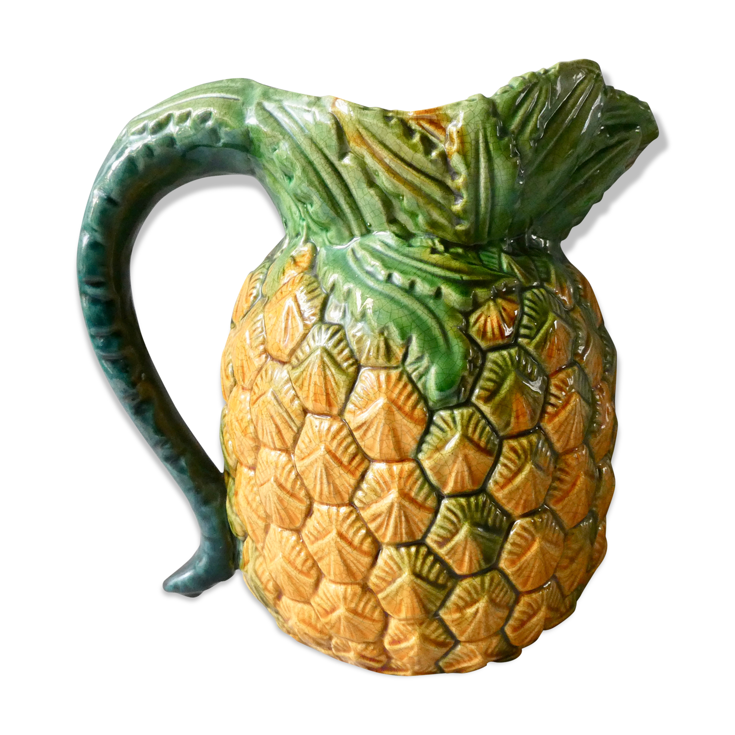 Pineapple pitcher in dabbling