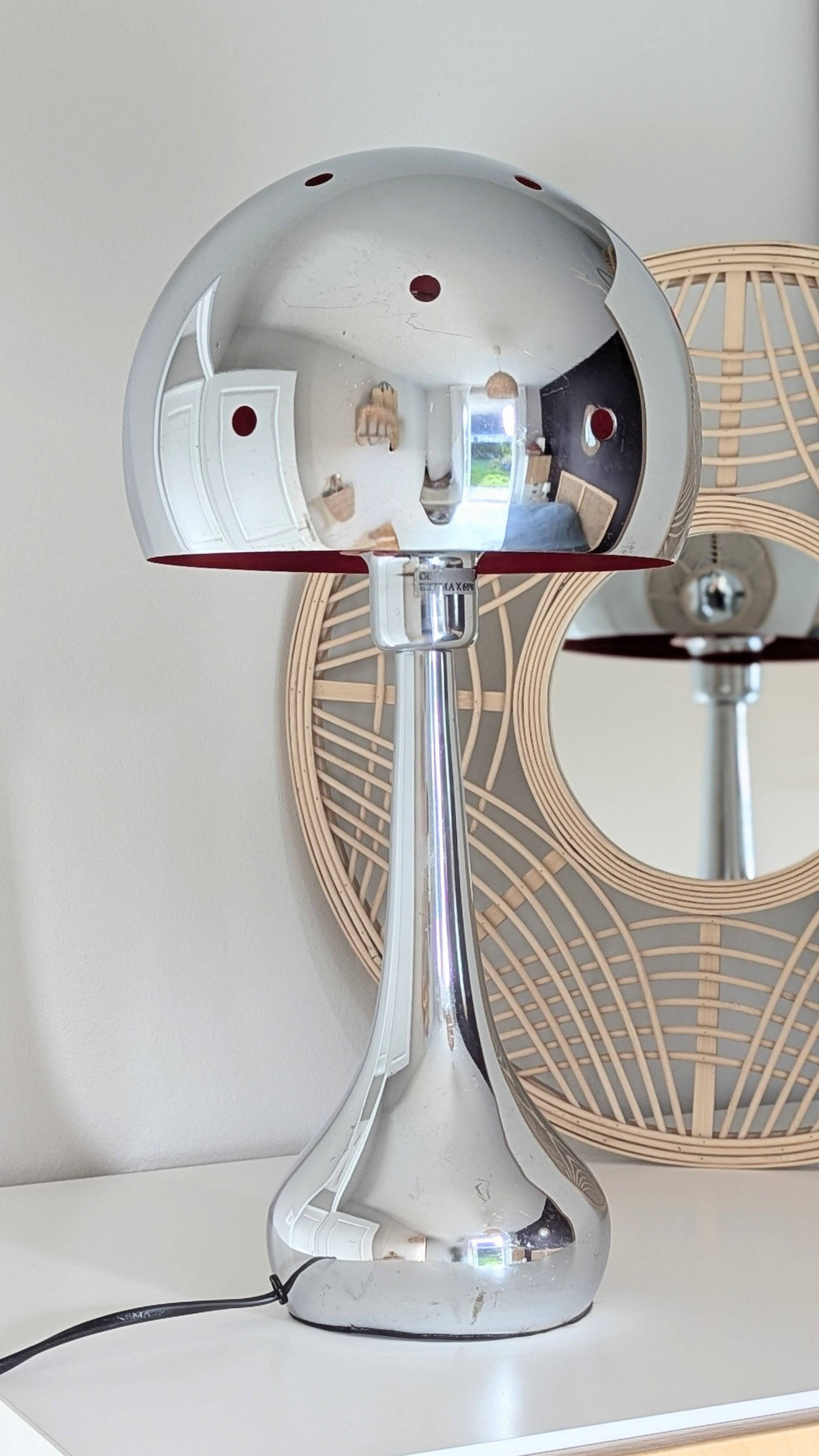 Space age chrome lamp (L-0222)