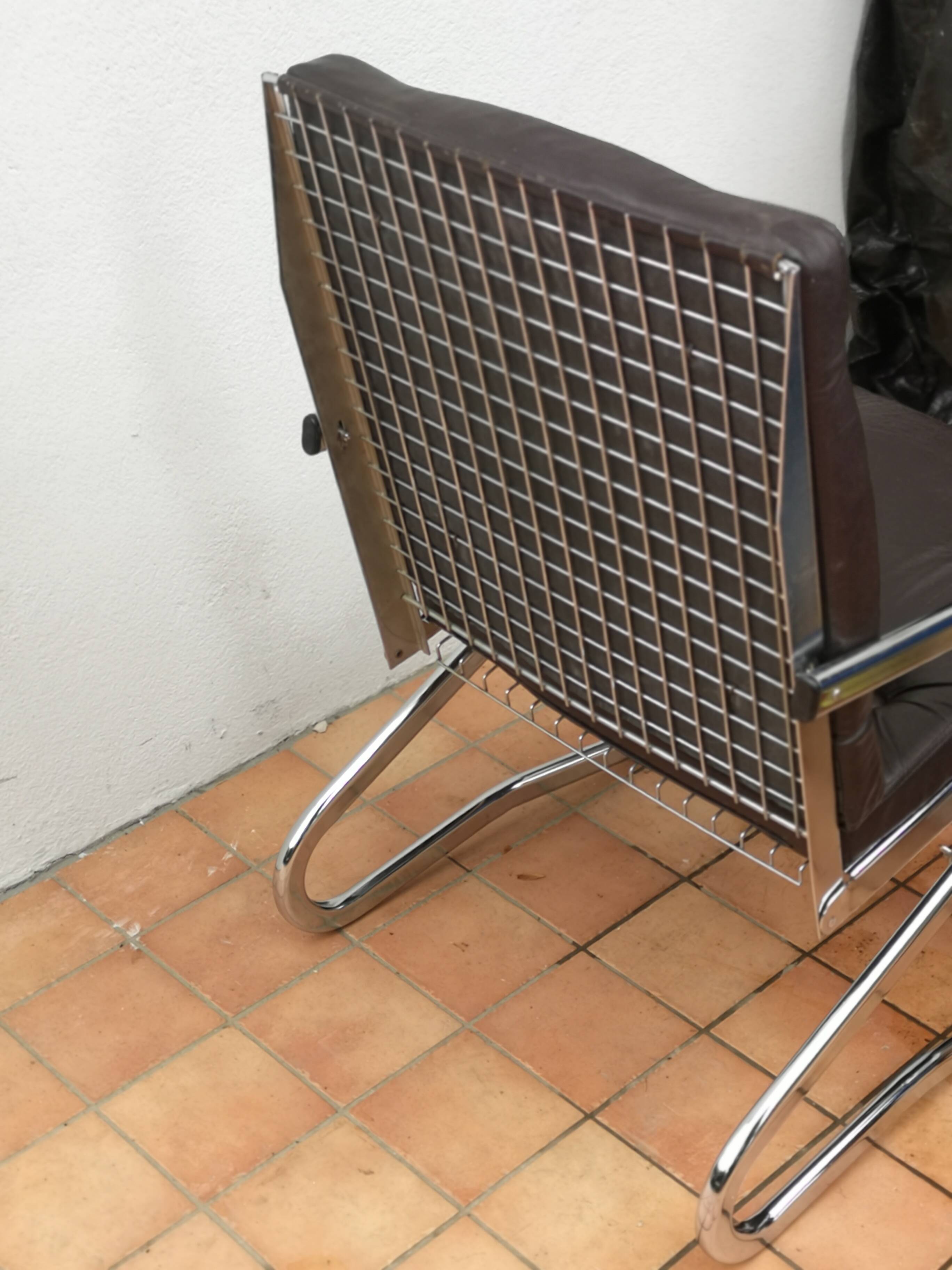 Leather armchair and chrome Italian design year 70