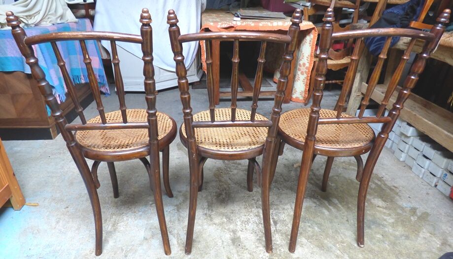 Set of 3 quality canned chairs of FISHEL brand