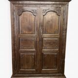 Louis XV carved wooden wardrobe from the 18th century