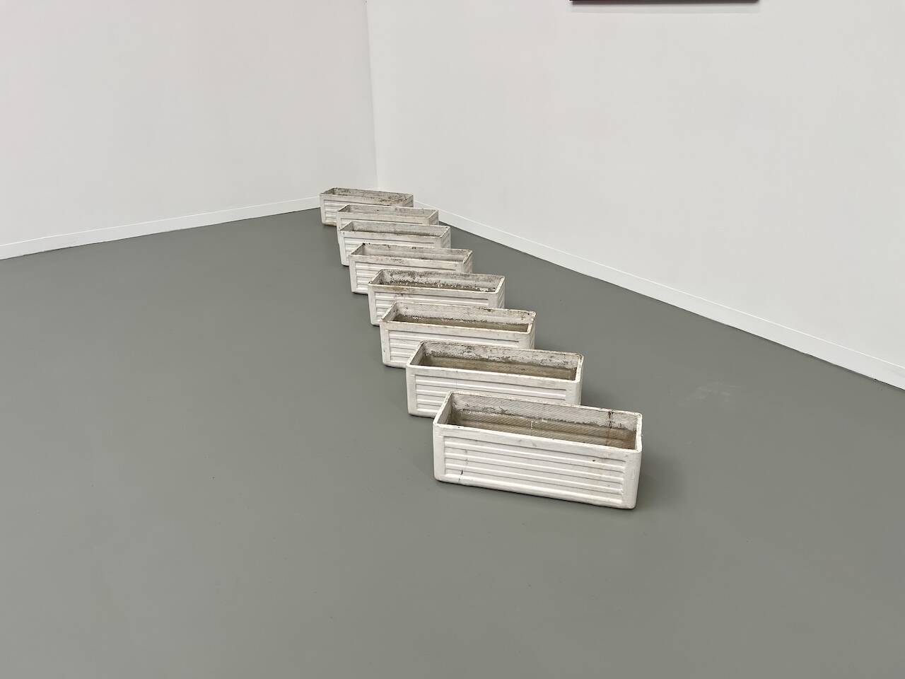 Set of 8 fiber cement planters