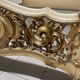 Lit matrimonial des années 40 dans le style Louis XV.