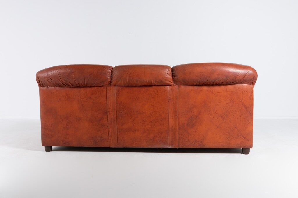 Mid-century leather sofa from the 1960s, Italy
