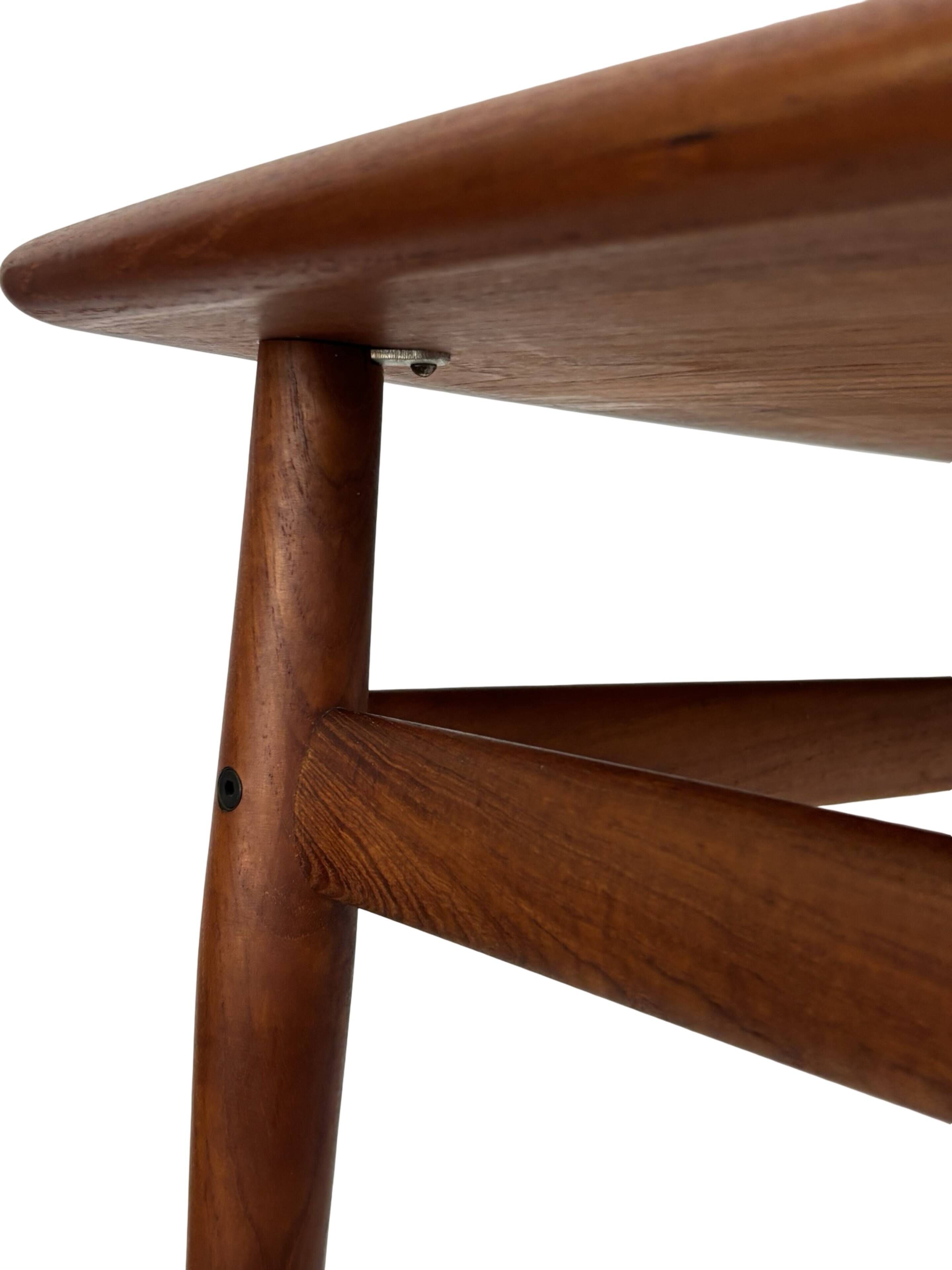 Vintage coffee table Grete Jalk Teak Danish Glostrup Design