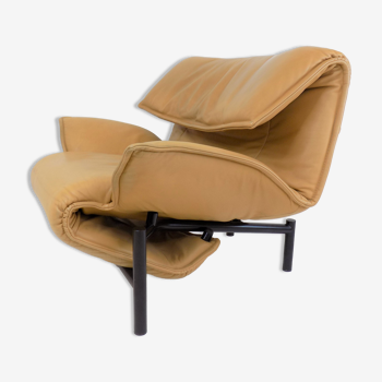 Cassina Veranda leather armchair by Vico Magistretti
