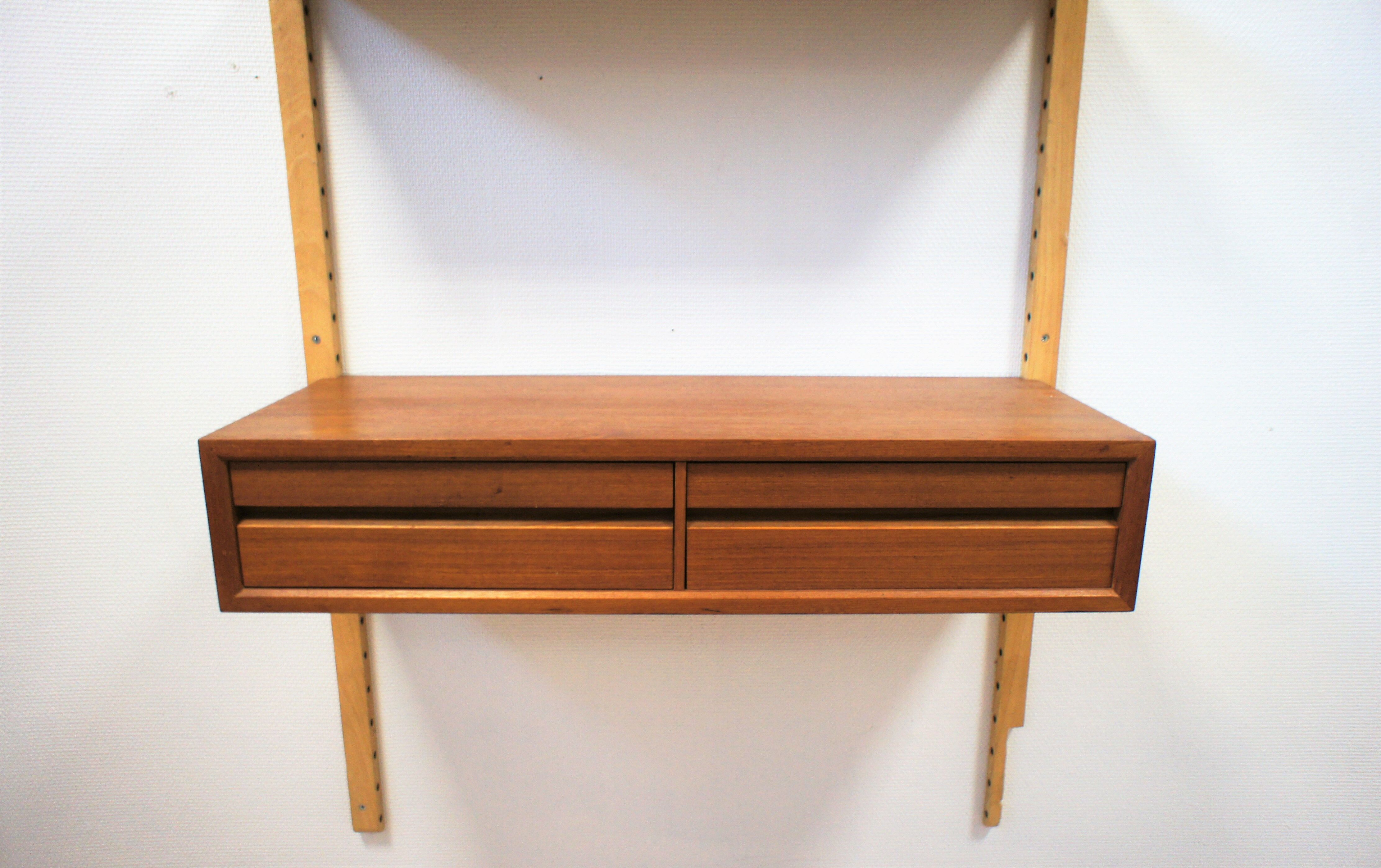 Teak module library, Poul Cadovius