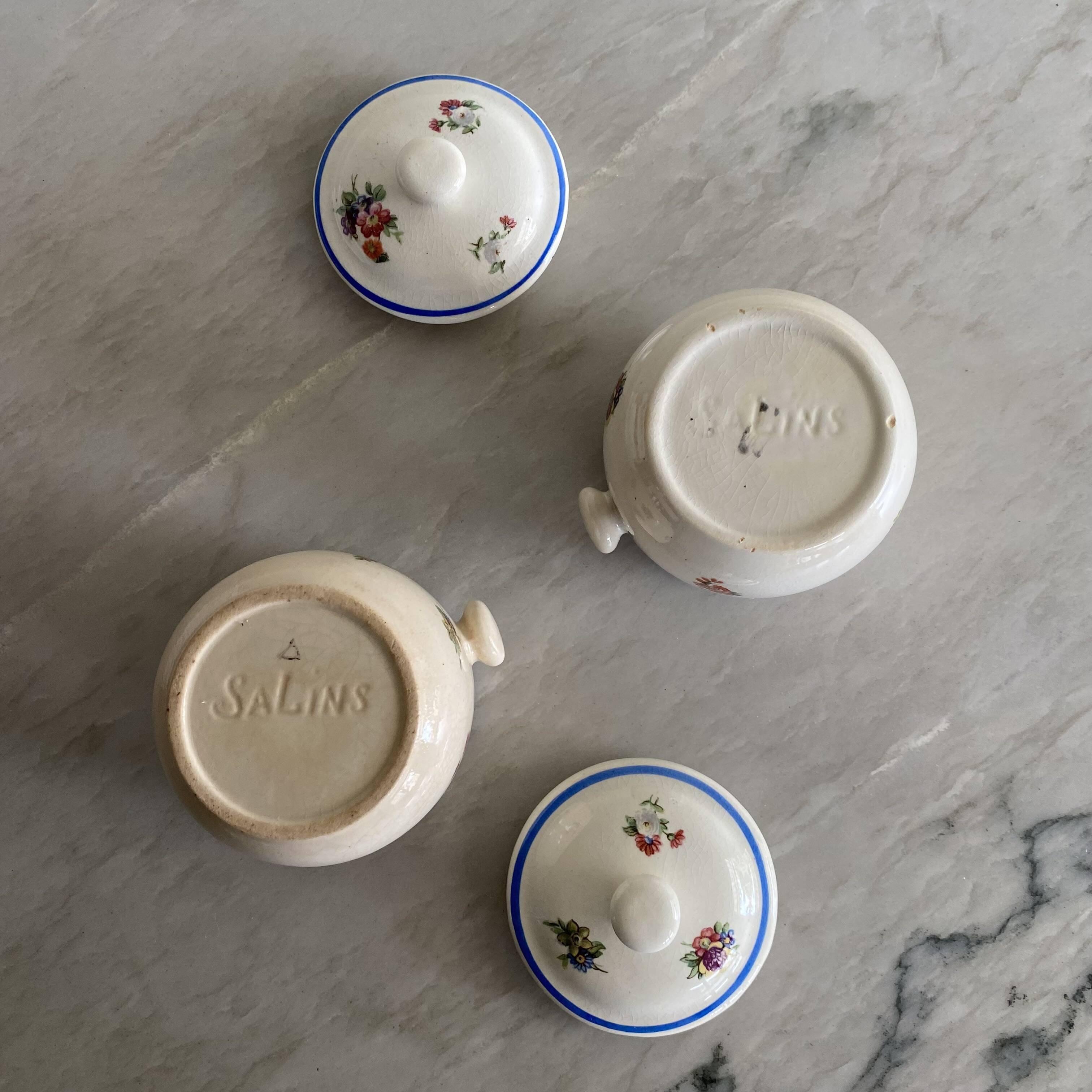 Cream pot x2