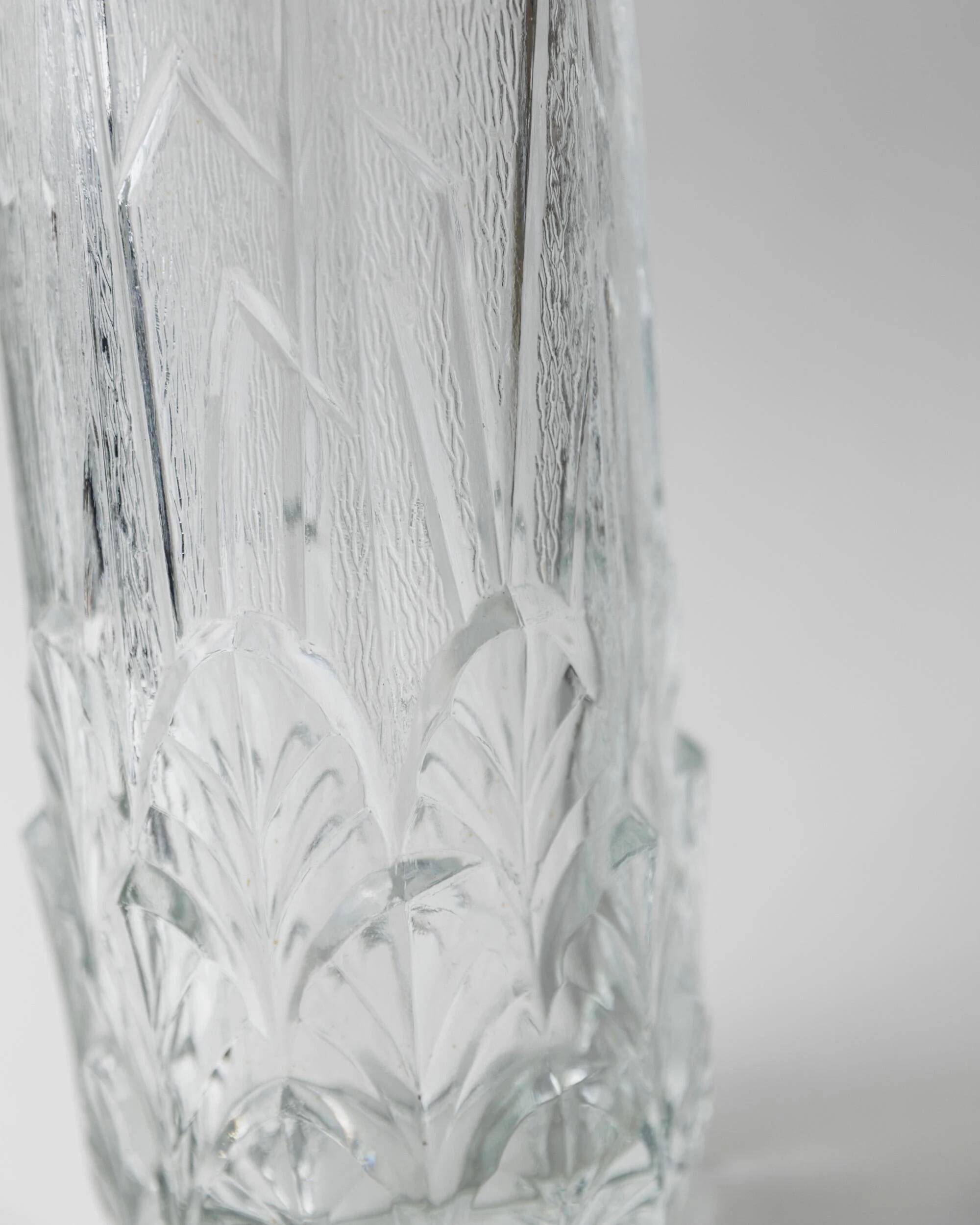 Vintage pressed glass vase from the 1970s, leaf pattern, Fidenza, Italy.
