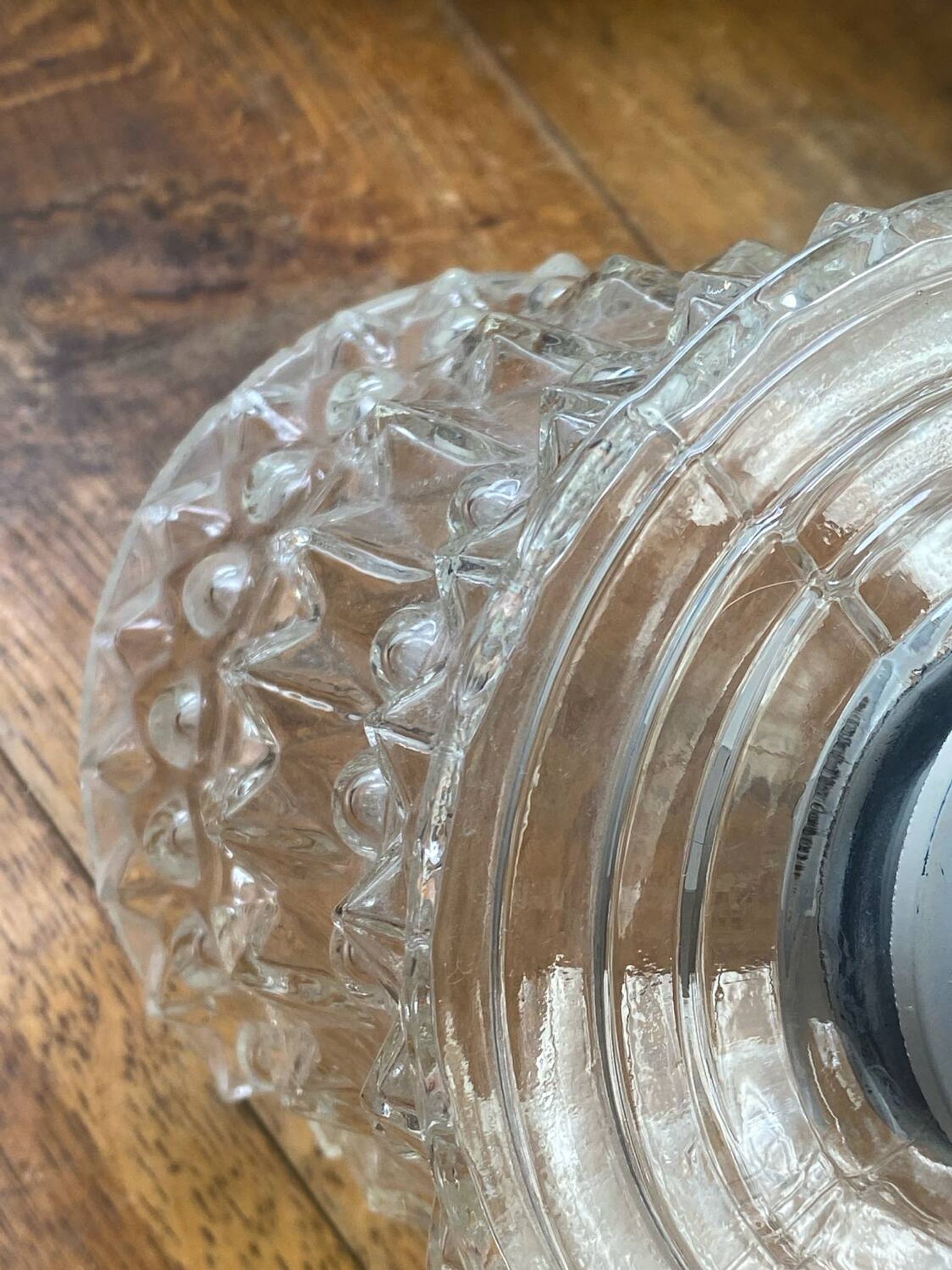 Suspension, baladeuse en verre moulé