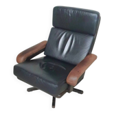 Beautiful vintage design Leolux swivel armchair, made in brown / dark brown / black leather and wooden frame