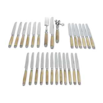 Canteen of dinner- and dessert knives in bone and silver plate - 27-piece/12-pax. - c. 1930