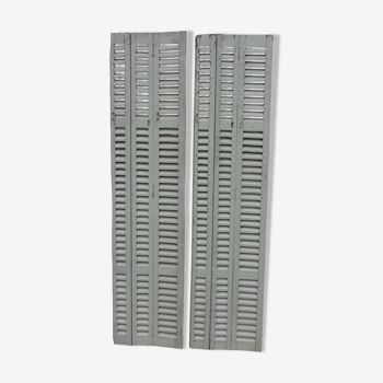2 shutters with fixed louvers