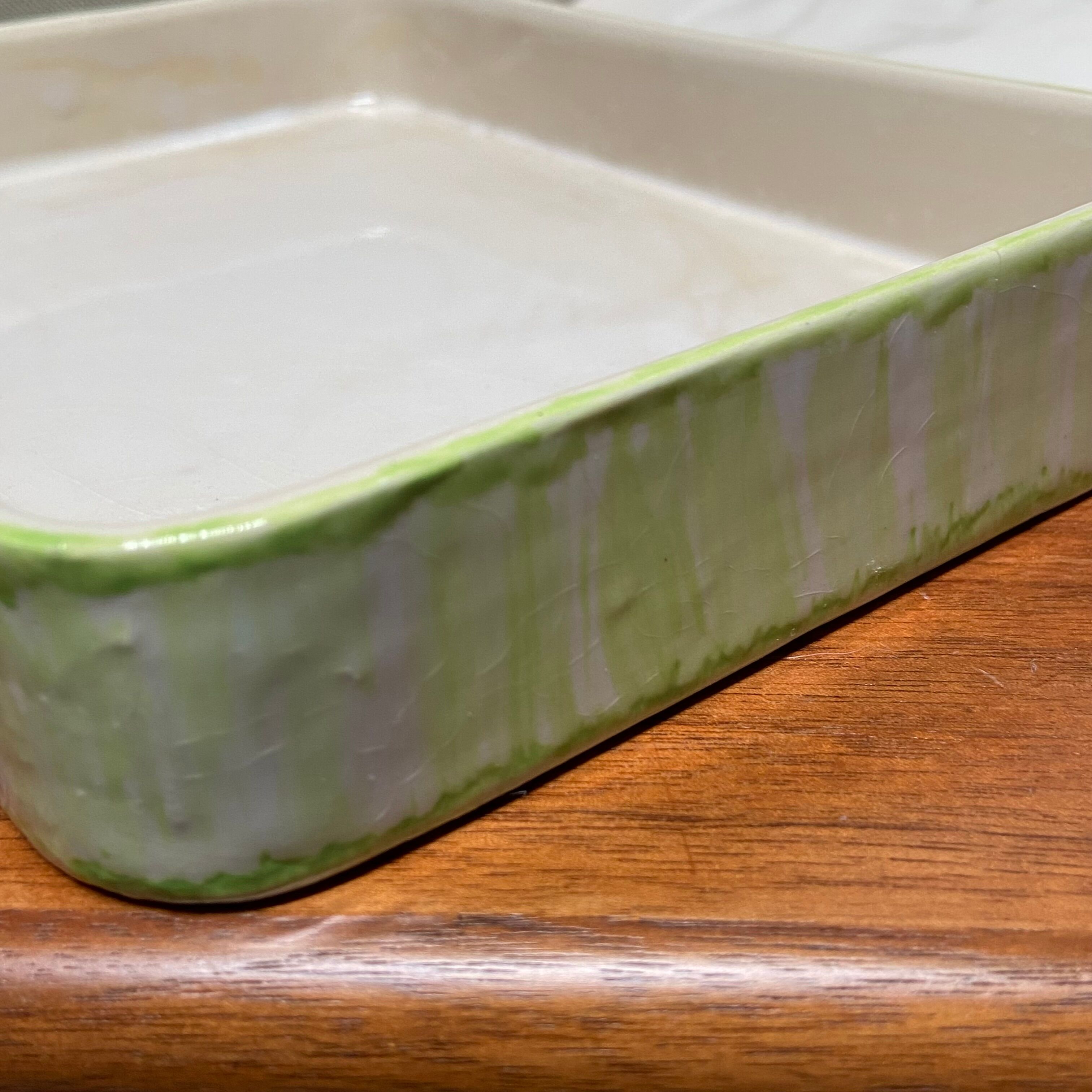 Box in slip decoration raspberries