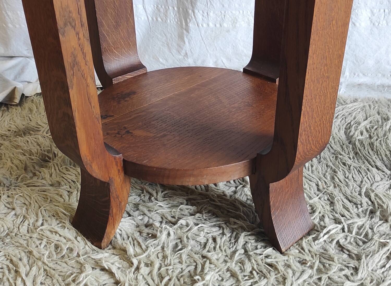 Art Deco pedestal table in solid oak - mid. 20th century