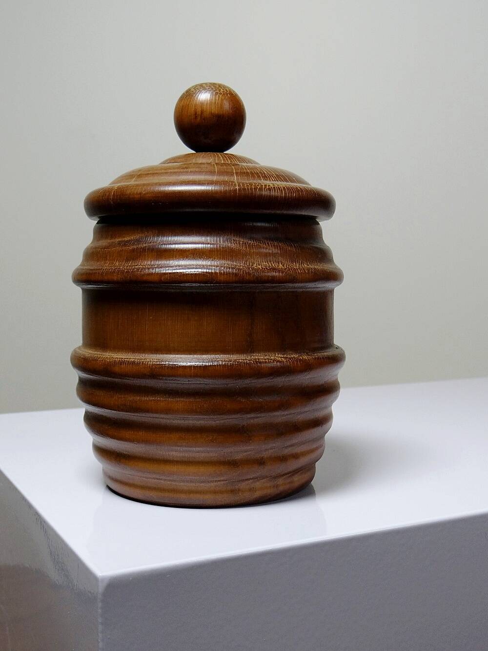 Tobacco jar, vintage turned wooden box from the 40s-50s