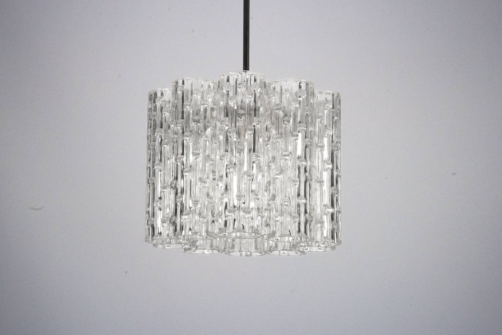 Mid-Century pendant in Murano glass elements and chrome. Italy 1960s