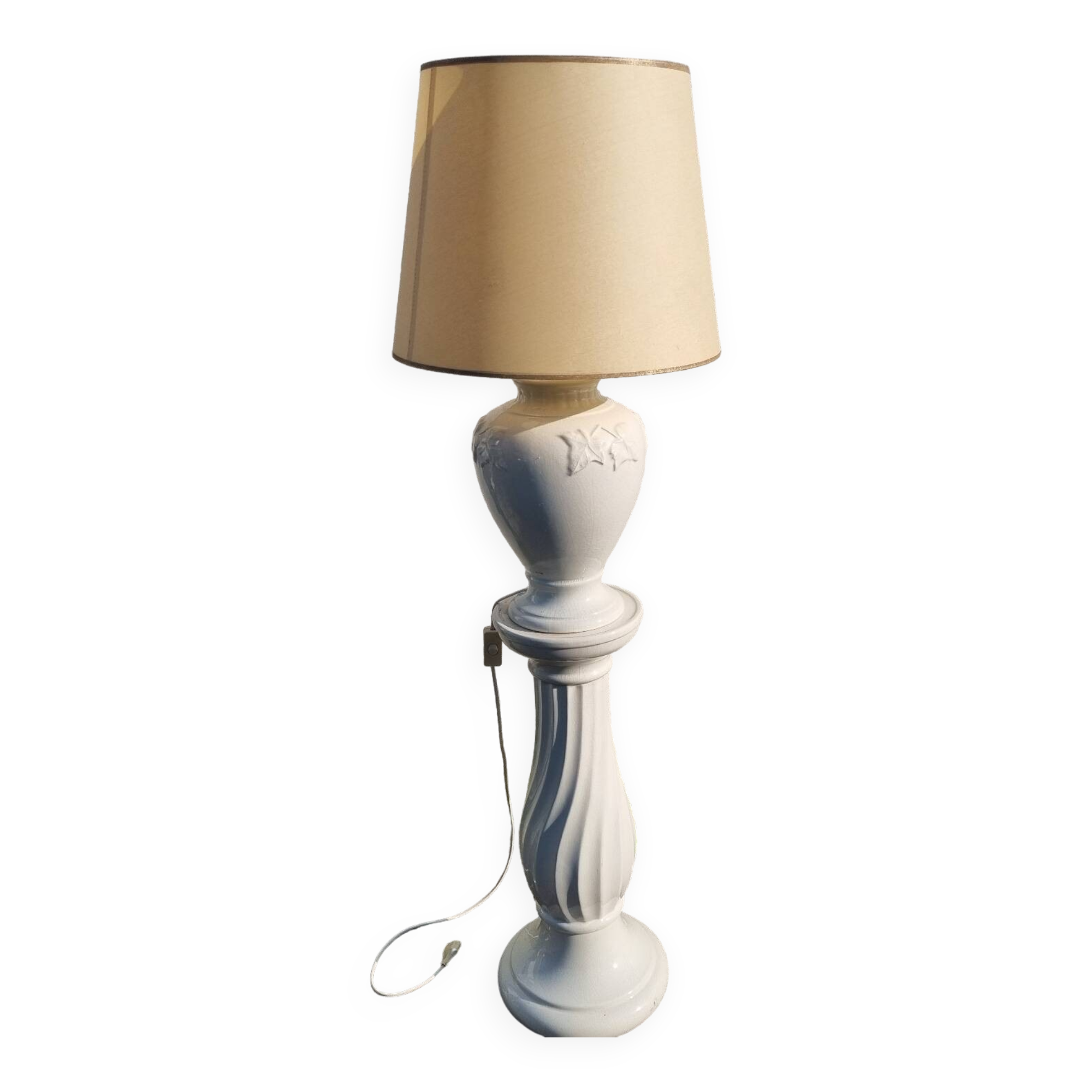 Porcelain lamp from 1970
