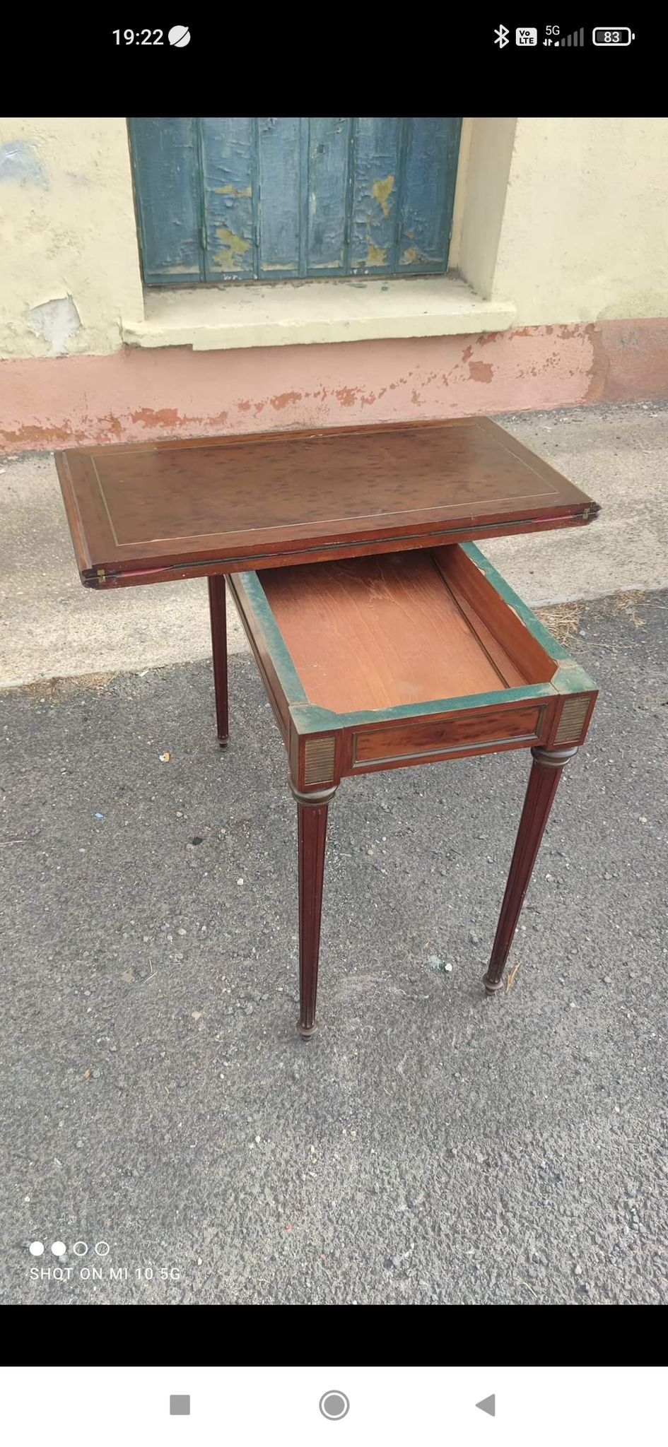 Game table in pommeled Cuban mahogany and bronze, Napoleon III period, circa 1870