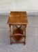 Meuble porte-revues table d'appoint en bois teinté style anglais néo-classi