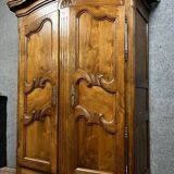 Armoire Louis XV Charolaise en noyer massif d'époque XVIII siècle