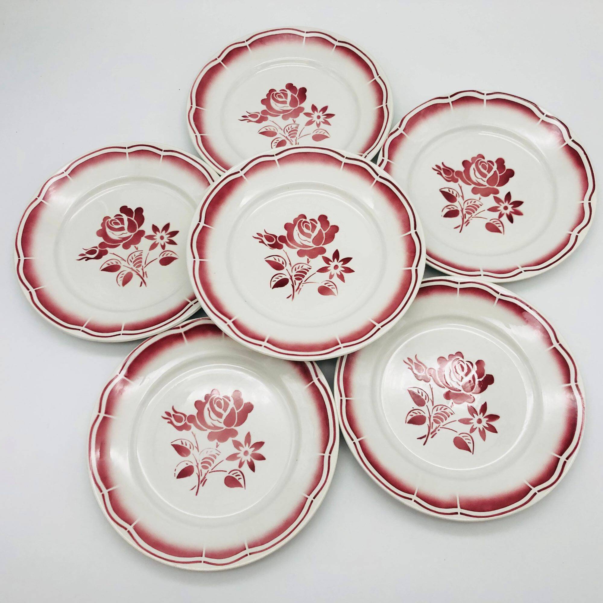 6 “FB” (Fénal Badonviller) dinner plates.