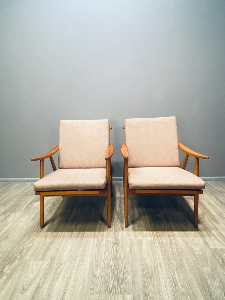 Paire de fauteuils Thonet vintage 1960