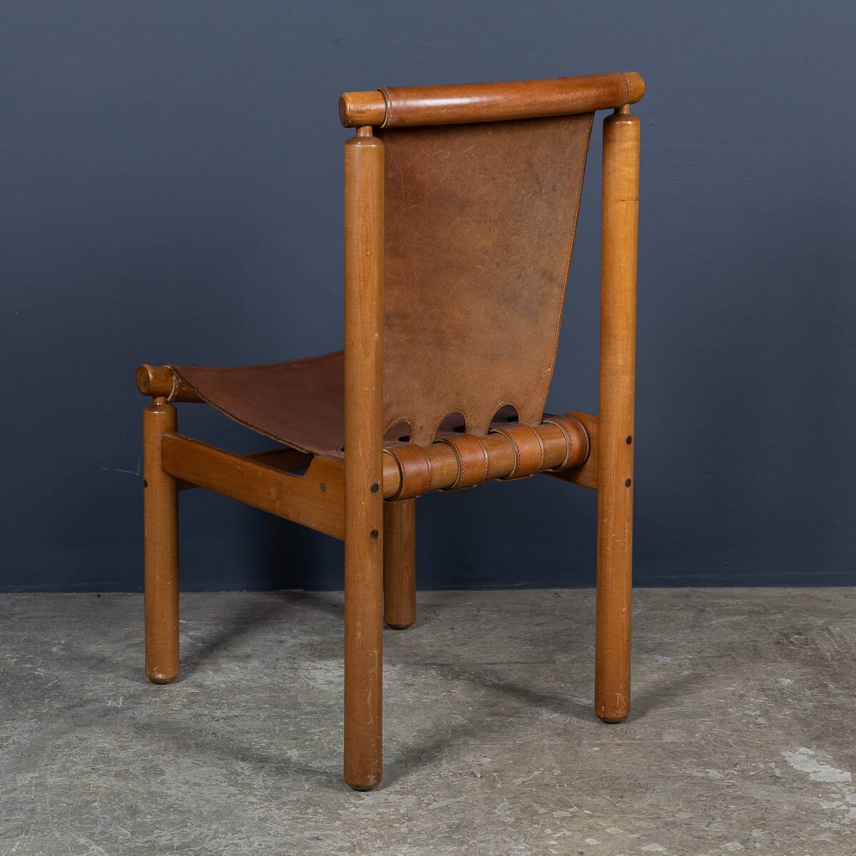 A SUPERB 20thC SET OF EIGHT ILMARI TAPIOVAARA LEATHER DINING CHAIRS c.1950