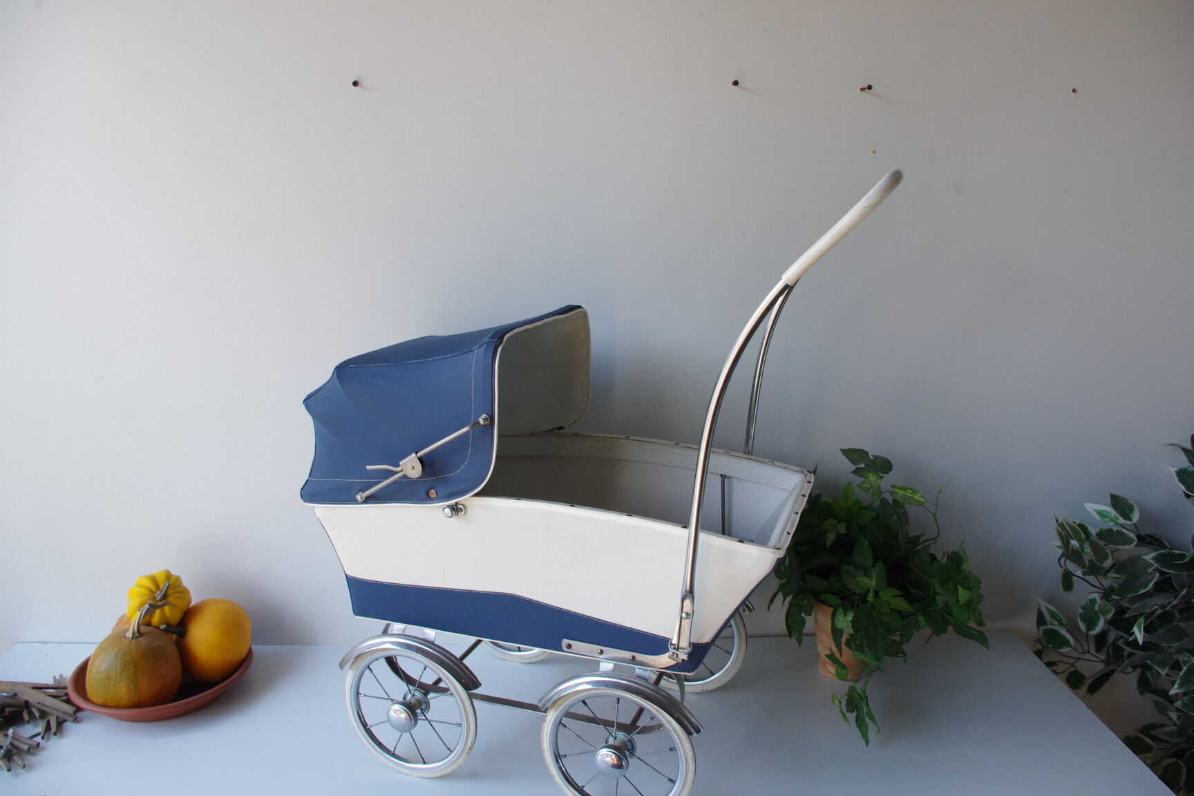 Children's stroller of the 60s