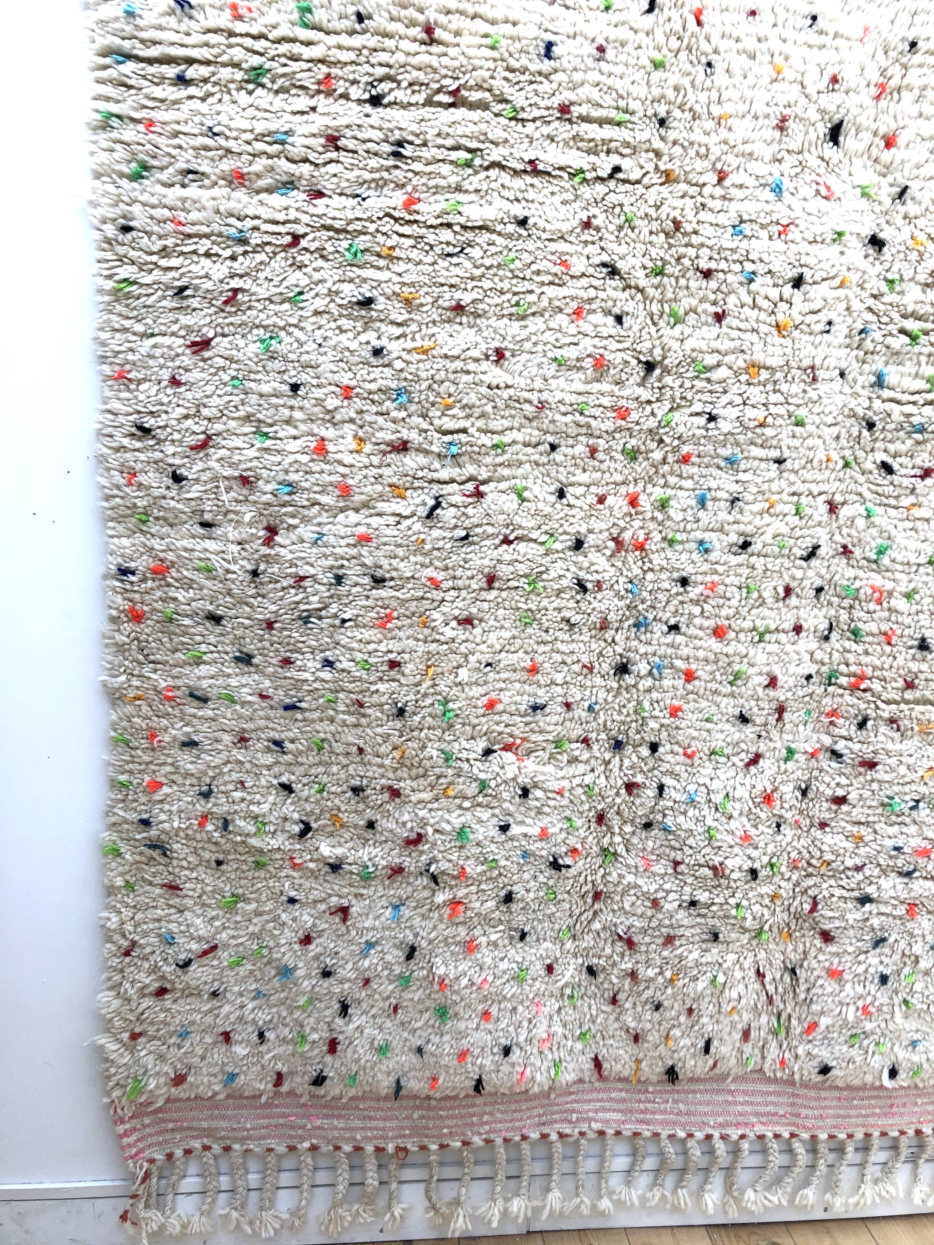 Moroccan Berber carpet Beni Ouarain ecru with colorful polka dots 2.47x1.55m
