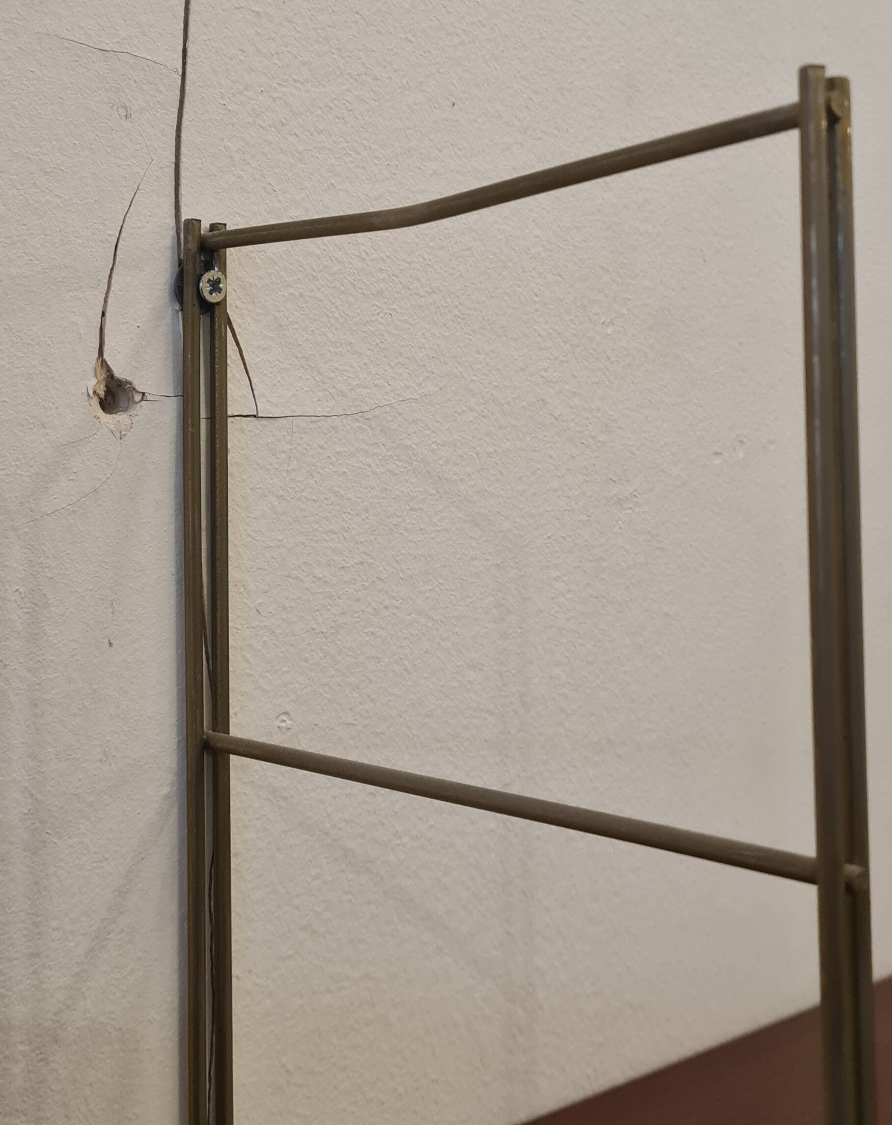 Vintage metal string shelves 5 shelves