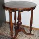 Antique English round table. Petite table ronde anglaise