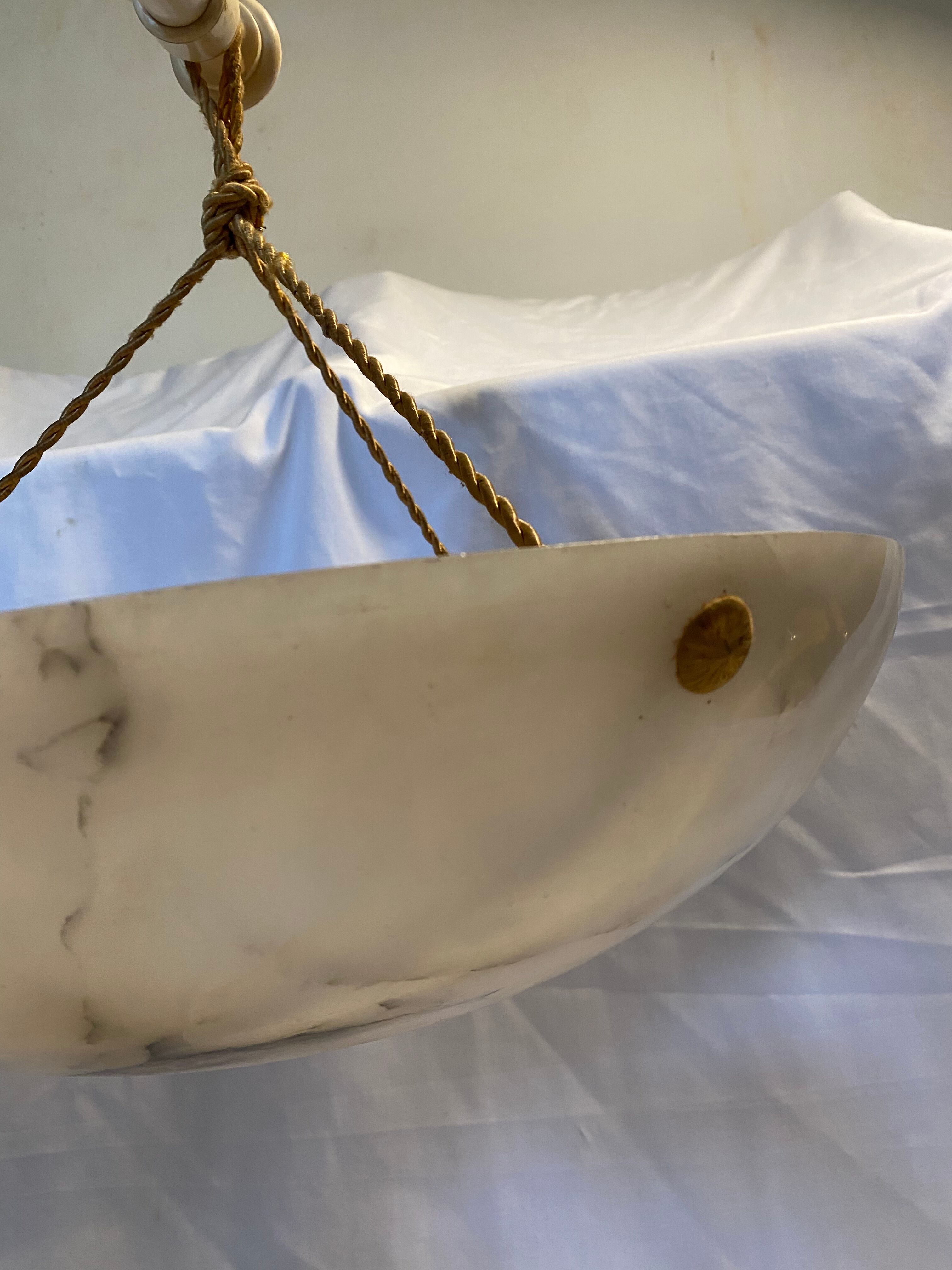 Alabaster suspension from the 20s